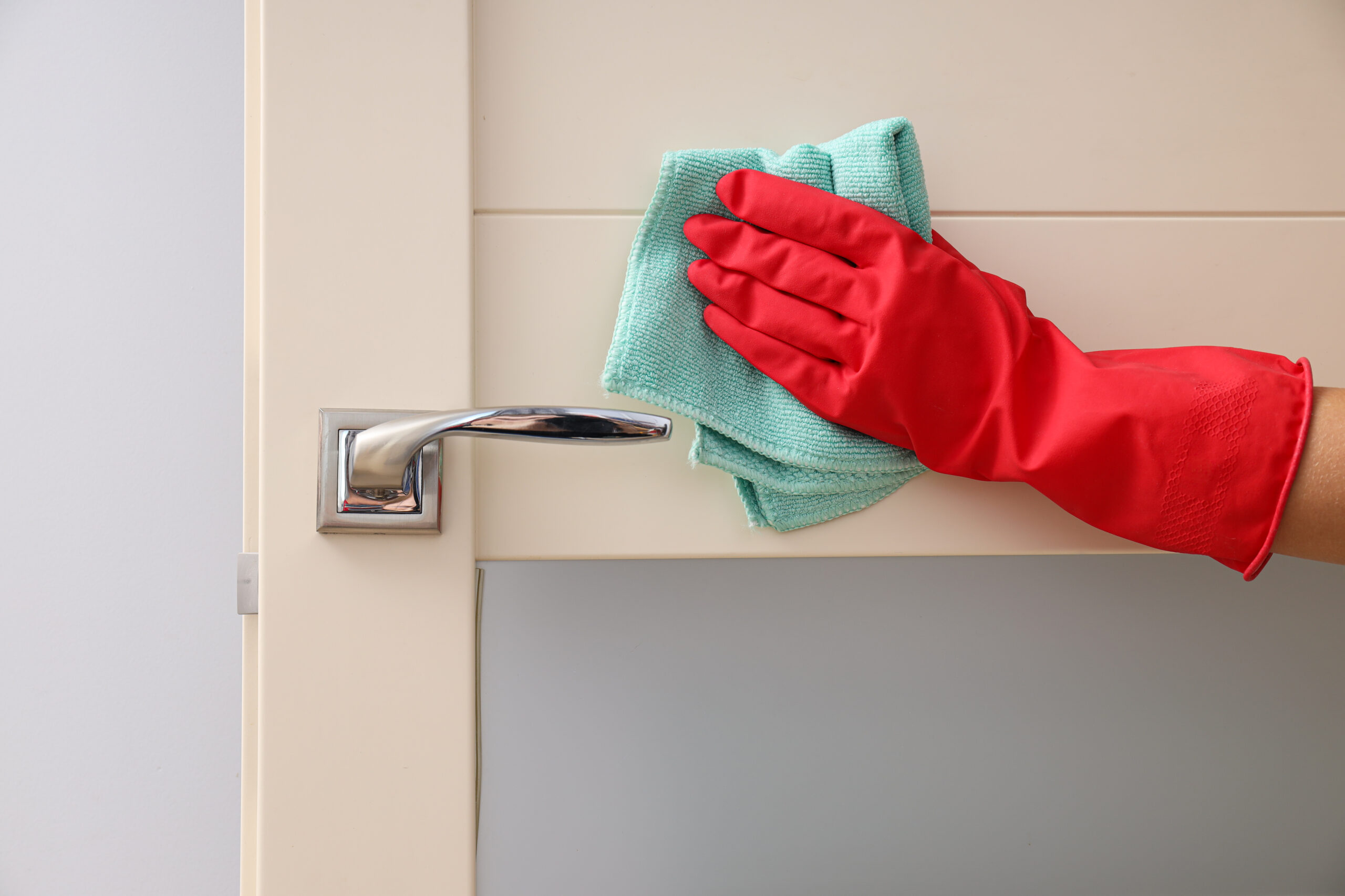 how to clean a composite door. cleaning a composite door whilst wearing gloves